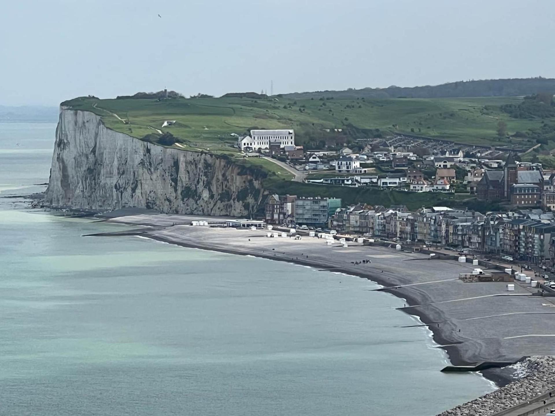 Appartement La Vue Mers Avec Vue Panoramique Et Balcon, 100 M Plage, Velos Fournis Location Capriciosa, Petit Dejeuner En Option מראה חיצוני תמונה